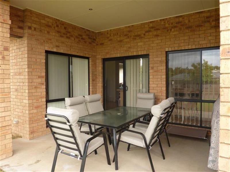 13 Carnoustie Dr, Dubbo NSW 2830