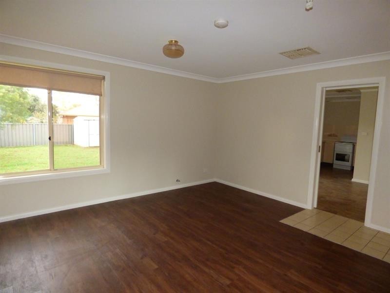30 Davidson  Dr, Dubbo NSW 2830