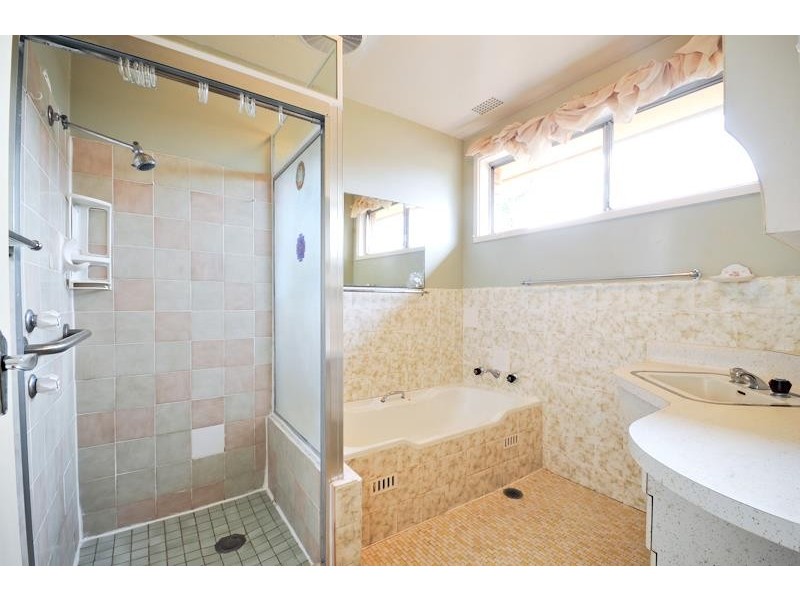 14 Caroline St, Dubbo NSW 2830