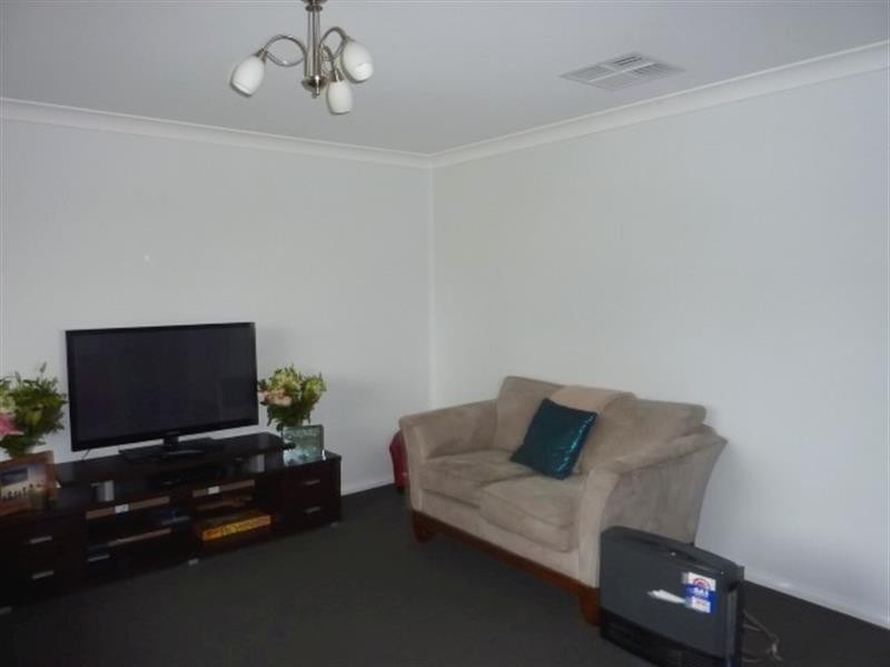 2 Catherine Dr, Dubbo NSW 2830