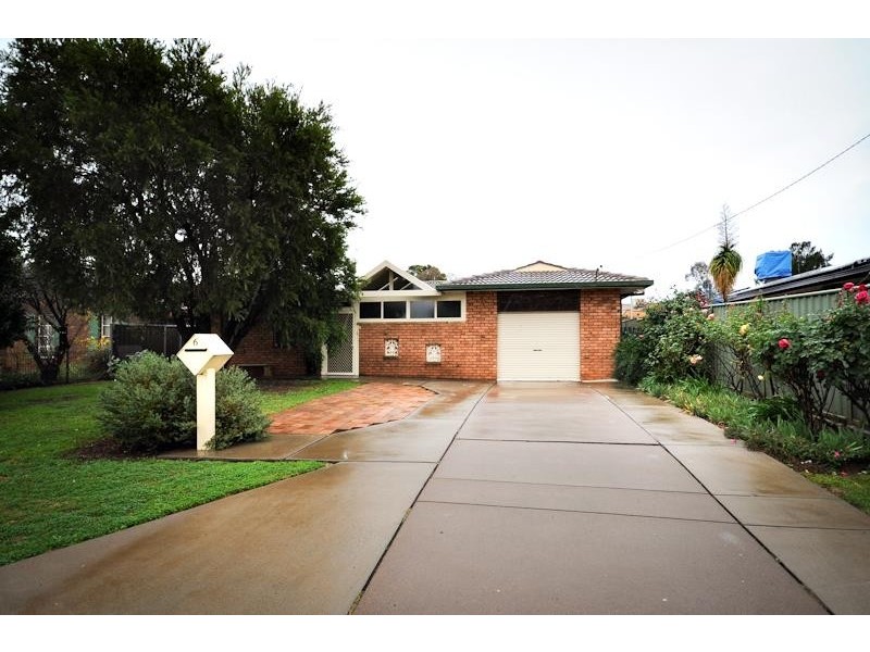 6 Page Ave, Dubbo NSW 2830