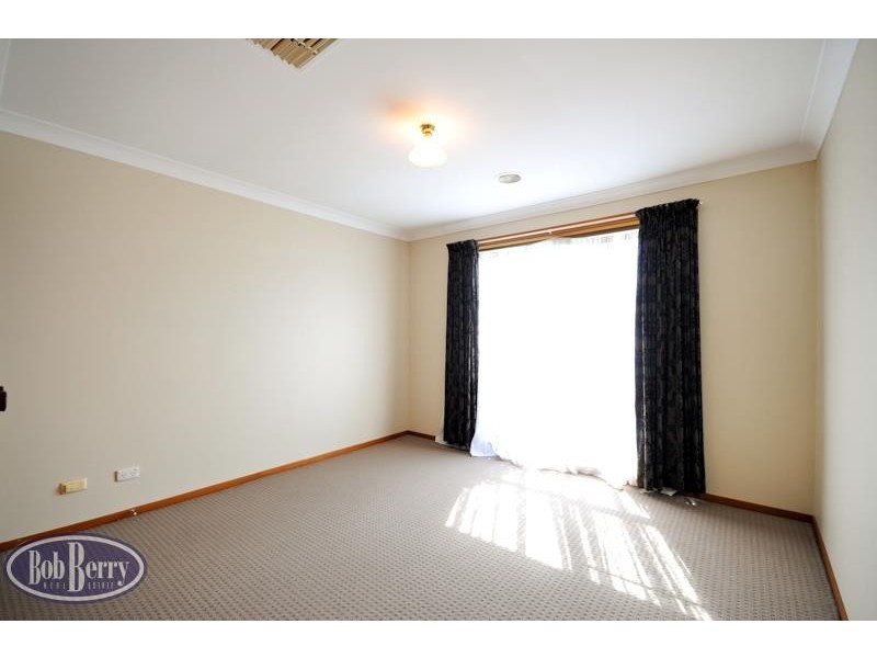 36 Royal Pde, Dubbo NSW 2830