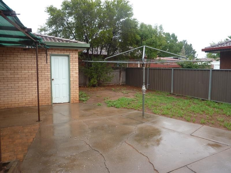 2 Page Ave, Dubbo NSW 2830