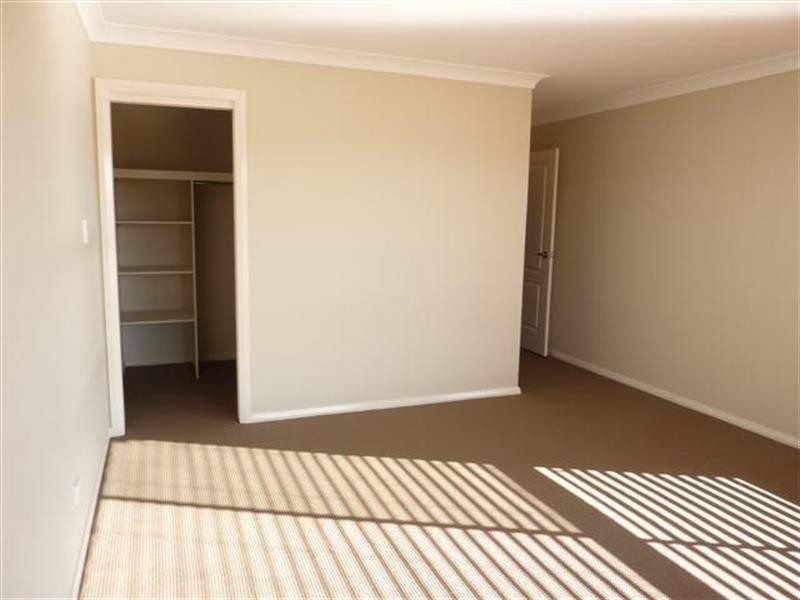 26 Glenshee Cl, Dubbo NSW 2830