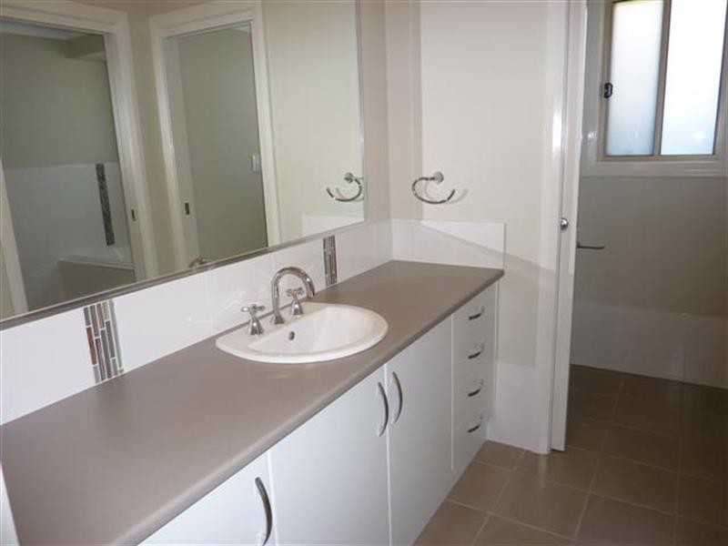26 Glenshee Cl, Dubbo NSW 2830