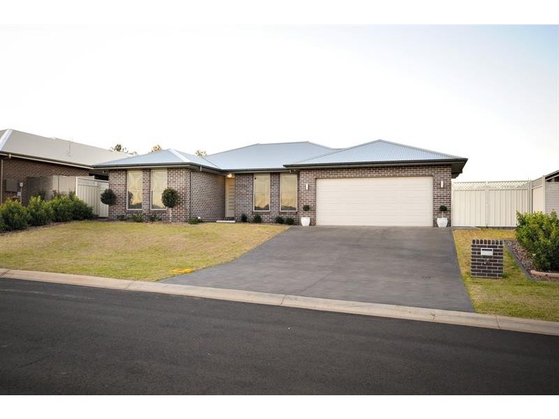 14 Lilydale Tce, Dubbo NSW 2830