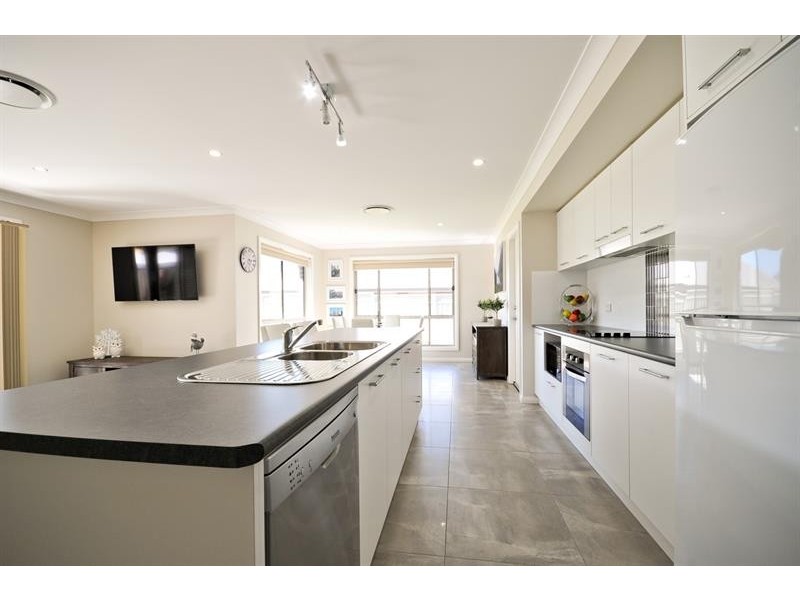 14 Lilydale Tce, Dubbo NSW 2830