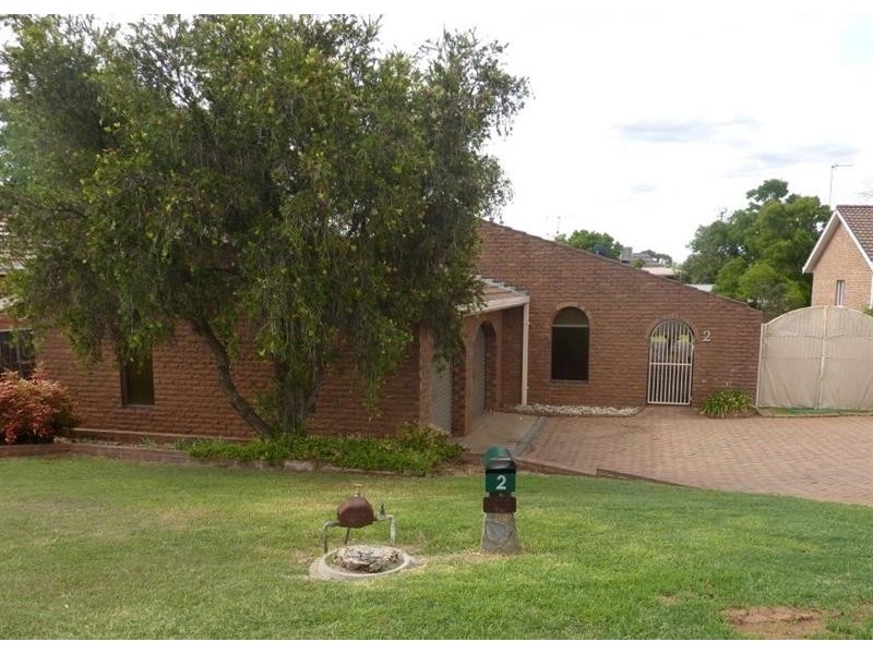 2 Birch Ave, Dubbo NSW 2830