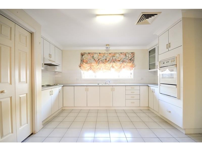 5  Macgregor  St, Dubbo NSW 2830