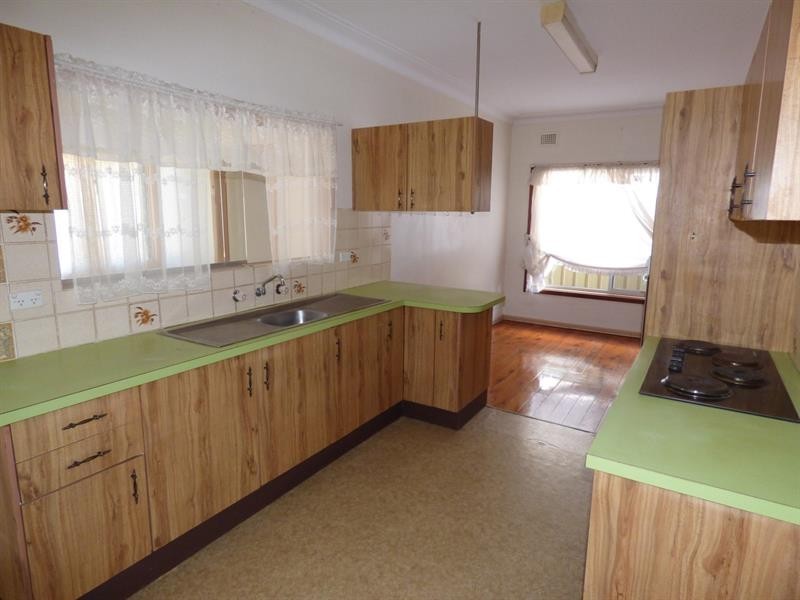 16 Crown St, Dubbo NSW 2830