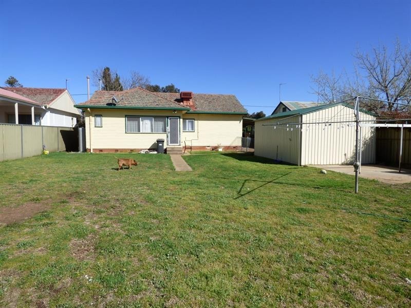 16 Crown St, Dubbo NSW 2830