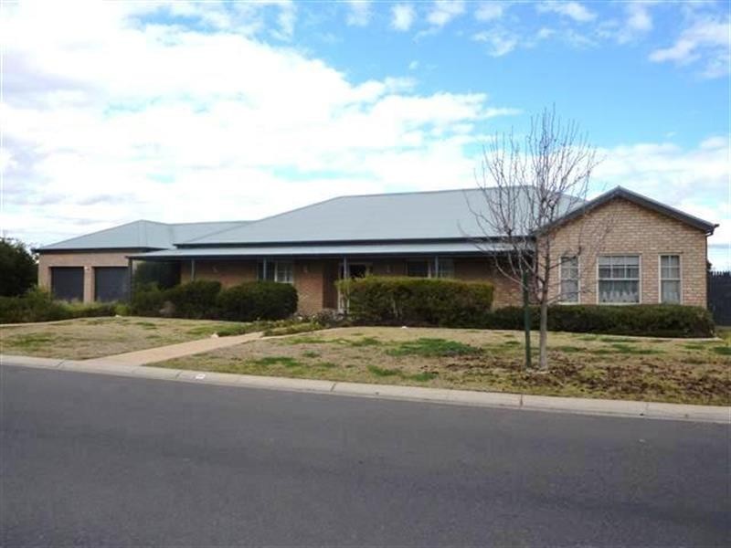 3 Lachlan Way, Dubbo NSW 2830