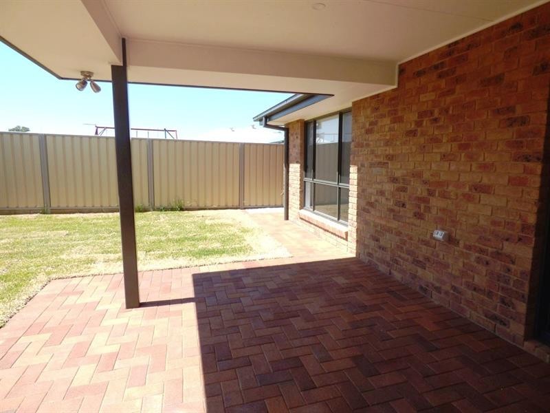 1 Terrazzo Ct, Dubbo NSW 2830