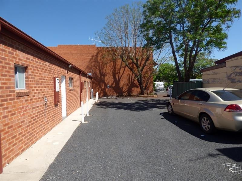 97 Bourke St, Dubbo NSW 2830