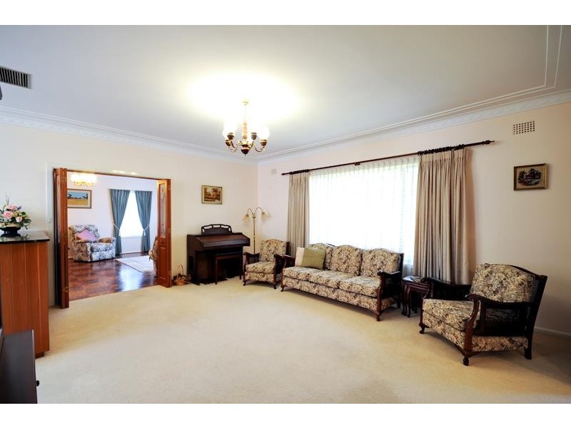 82 Dalton St, Dubbo NSW 2830