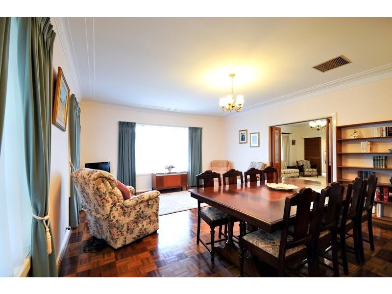 82 Dalton St, Dubbo NSW 2830