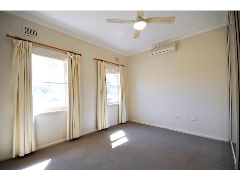 13 Bailey St, Dubbo NSW 2830