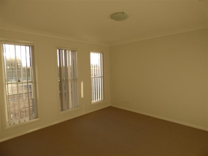 6 Sherrard Cres, Dubbo NSW 2830