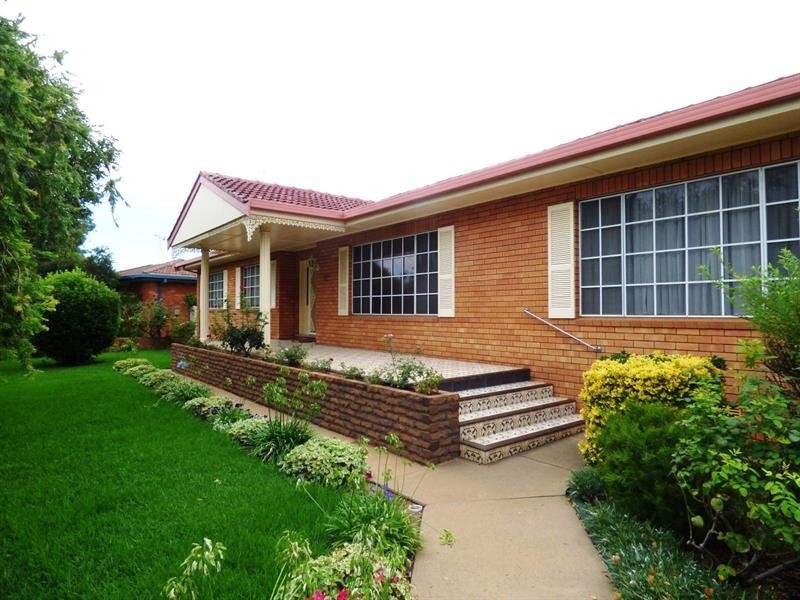 82 Dalton  St, Dubbo NSW 2830