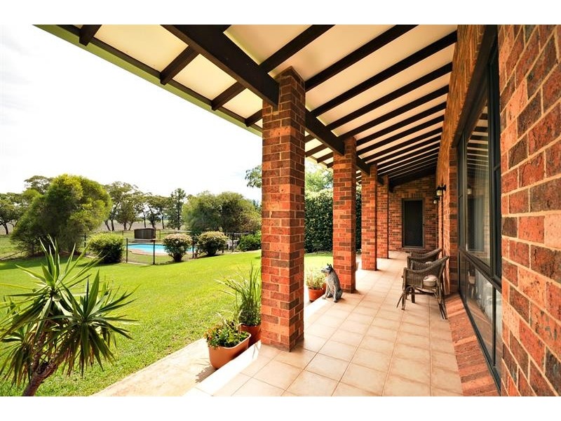 6R Benolong Rd, Dubbo NSW 2830