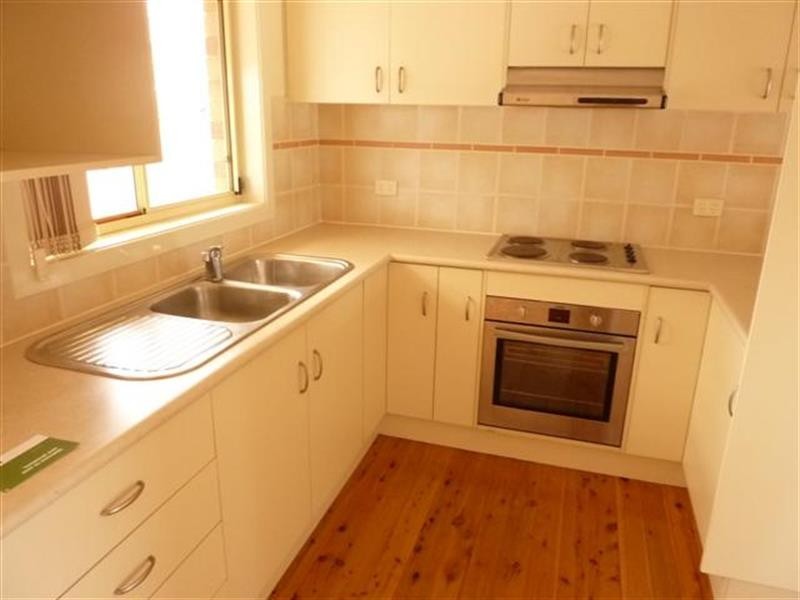 2/16 Park St, Dubbo NSW 2830