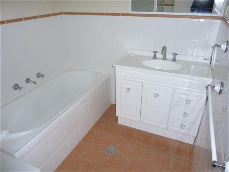 2/16 Park St, Dubbo NSW 2830