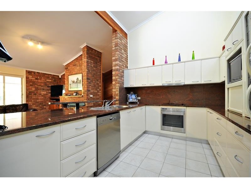 13 Pine Knoll Dr, Dubbo NSW 2830