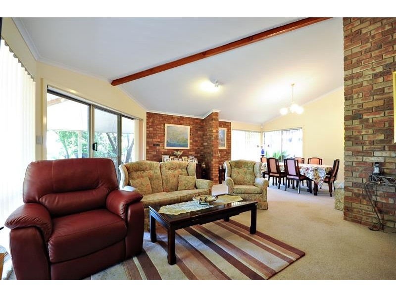 13 Pine Knoll Dr, Dubbo NSW 2830