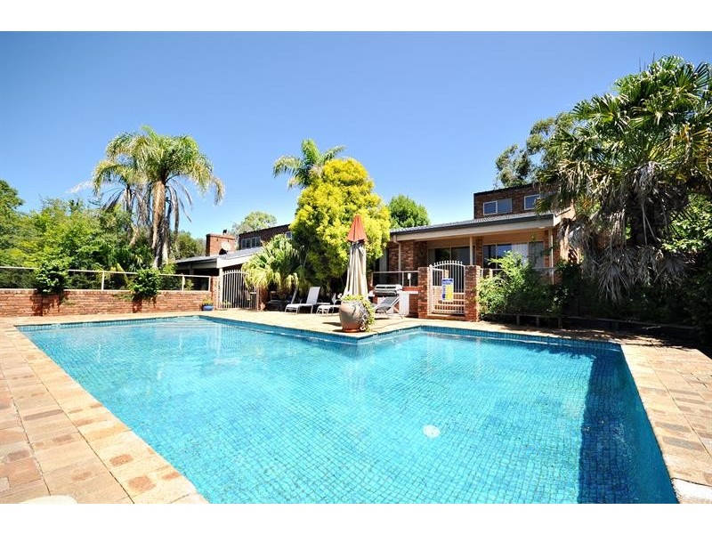 13 Pine Knoll Dr, Dubbo NSW 2830