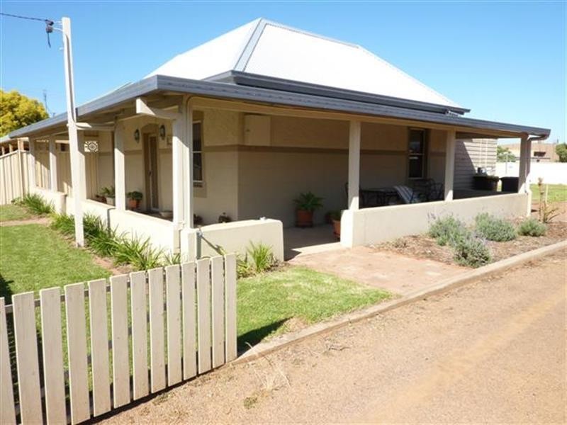 113 Bourke St, Dubbo NSW 2830