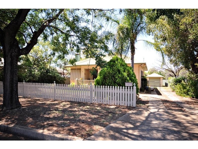 40 Bennett St, Dubbo NSW 2830