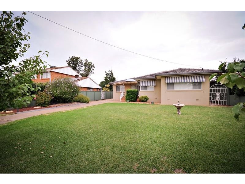 11 Emerald St, Dubbo NSW 2830