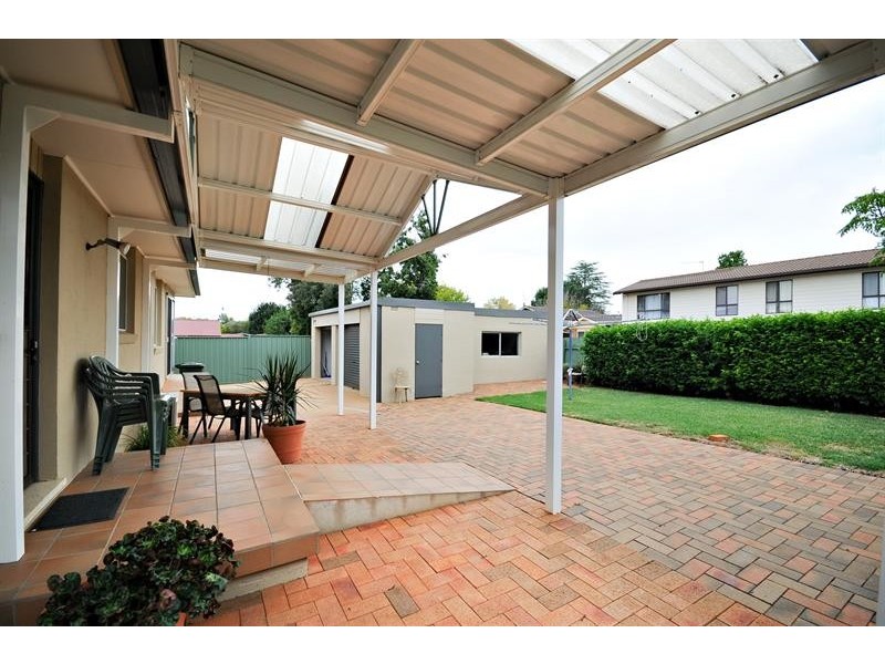 11 Emerald St, Dubbo NSW 2830