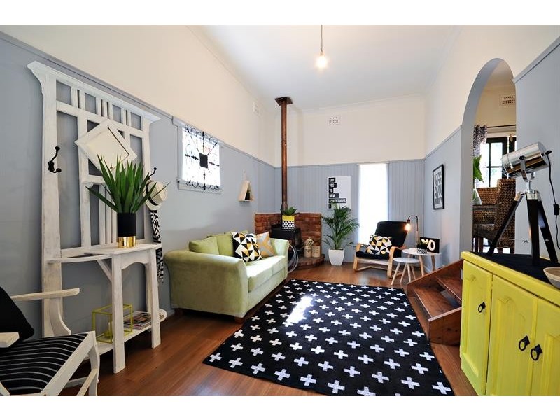 6 Sterling  St, Dubbo NSW 2830