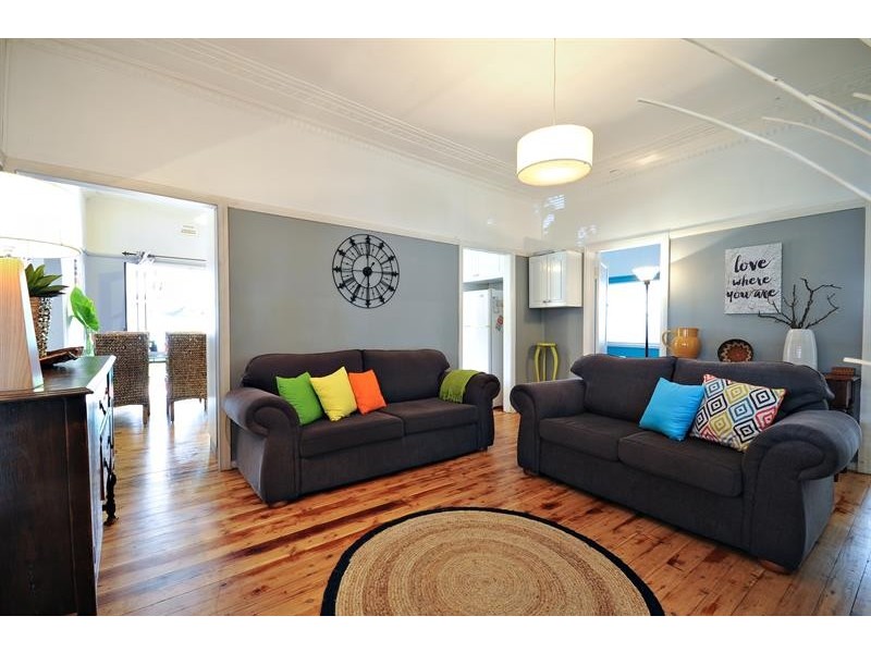 6 Sterling  St, Dubbo NSW 2830