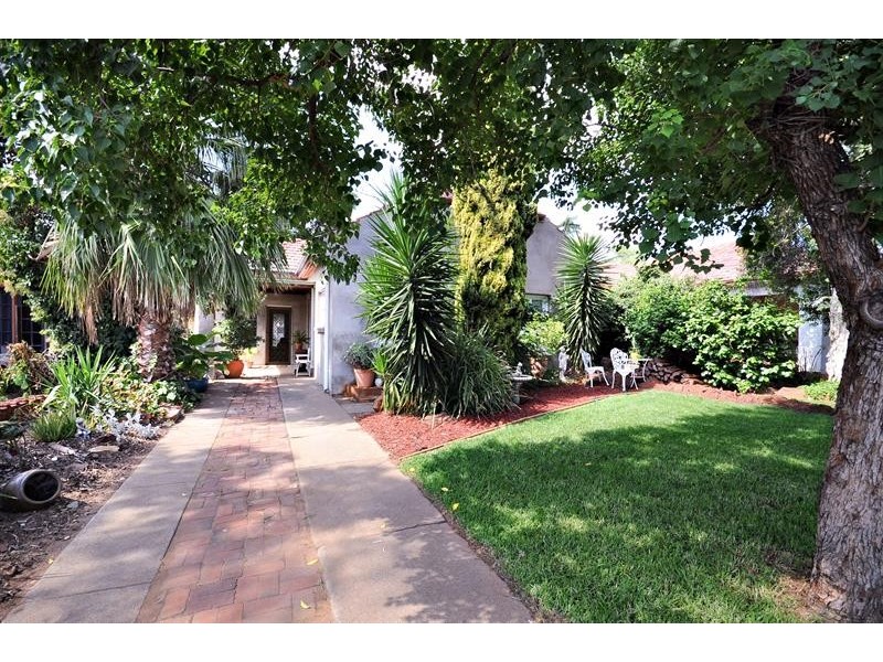 6 Sterling  St, Dubbo NSW 2830