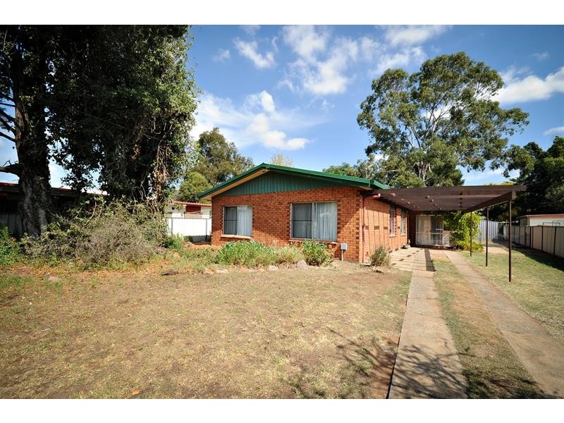 27 Bennett St, Dubbo NSW 2830