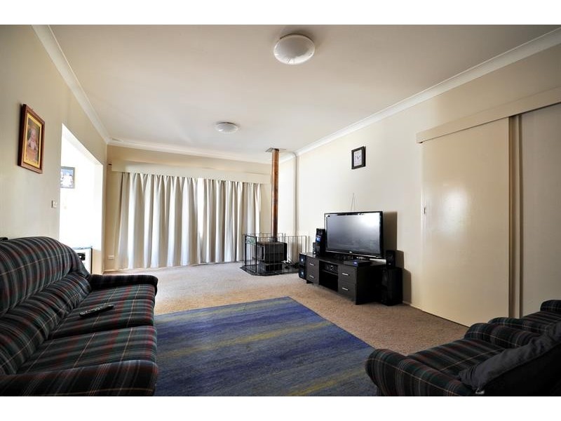 27 Bennett St, Dubbo NSW 2830