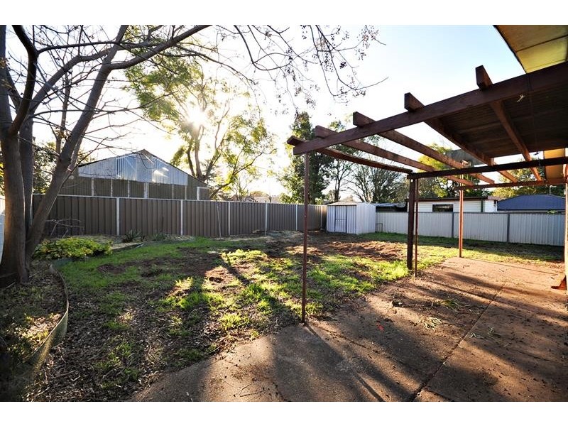 27 Bennett St, Dubbo NSW 2830