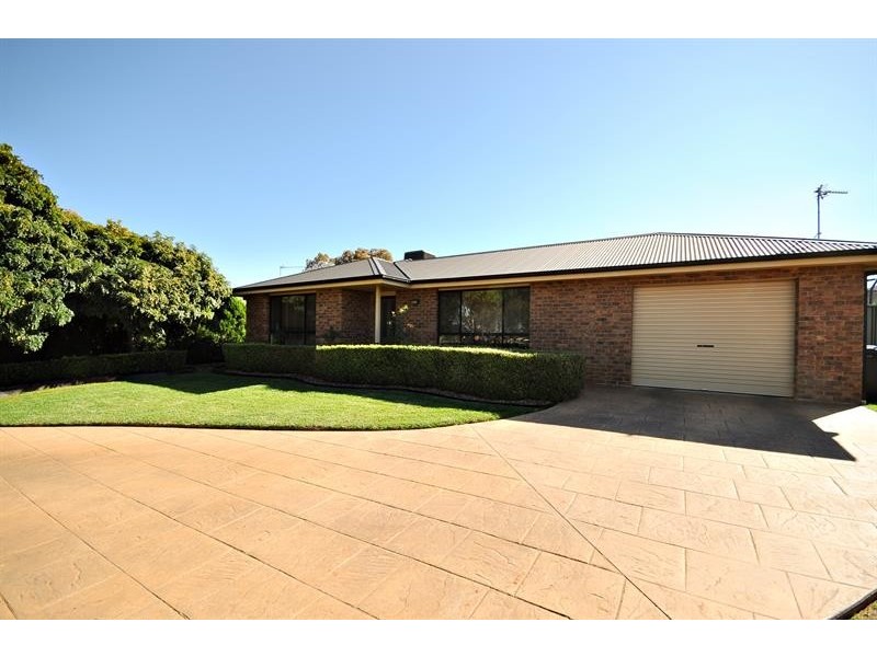 26 Page Ave, Dubbo NSW 2830