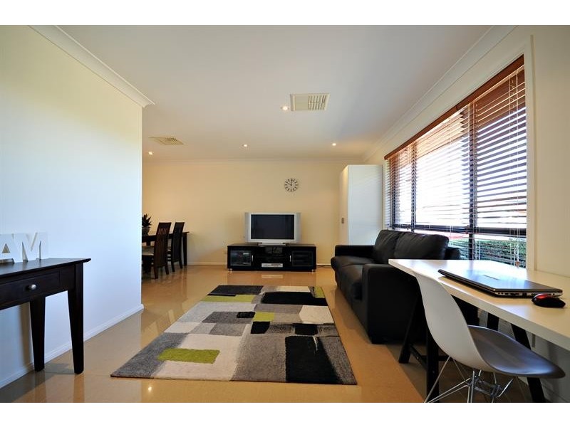 26 Page Ave, Dubbo NSW 2830