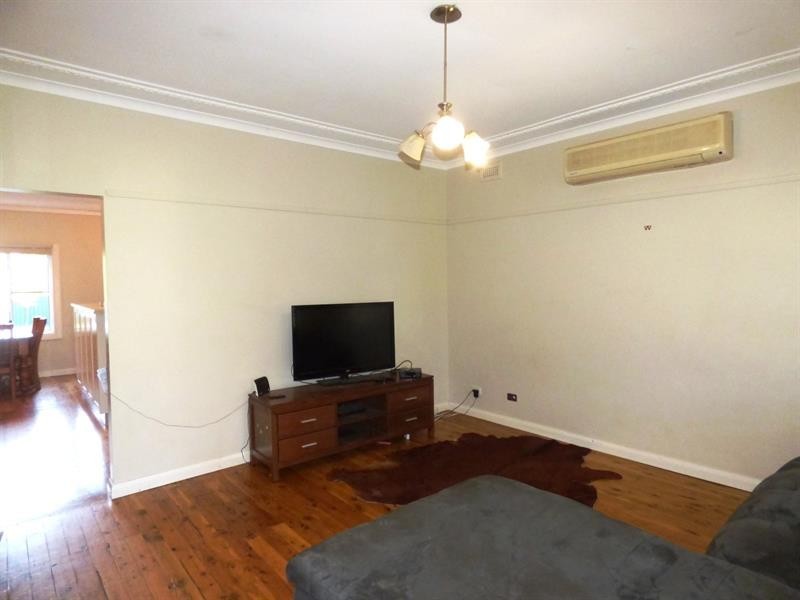 69 Jubilee St, Dubbo NSW 2830