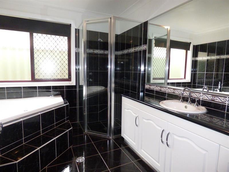 9 Ashlundie Cres, Dubbo NSW 2830