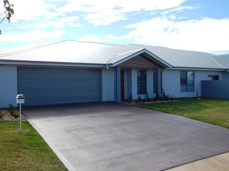 19 Lansdowne Dr, Dubbo NSW 2830