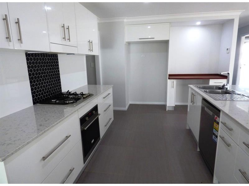 19 Lansdowne Dr, Dubbo NSW 2830