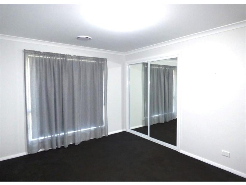 19 Lansdowne Dr, Dubbo NSW 2830