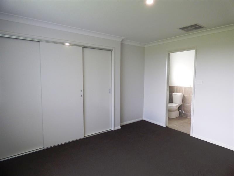 22 Hindmarsh Esp, Dubbo NSW 2830