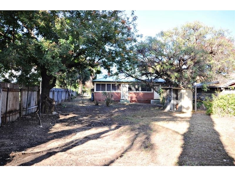 24 Tamworth St, Dubbo NSW 2830