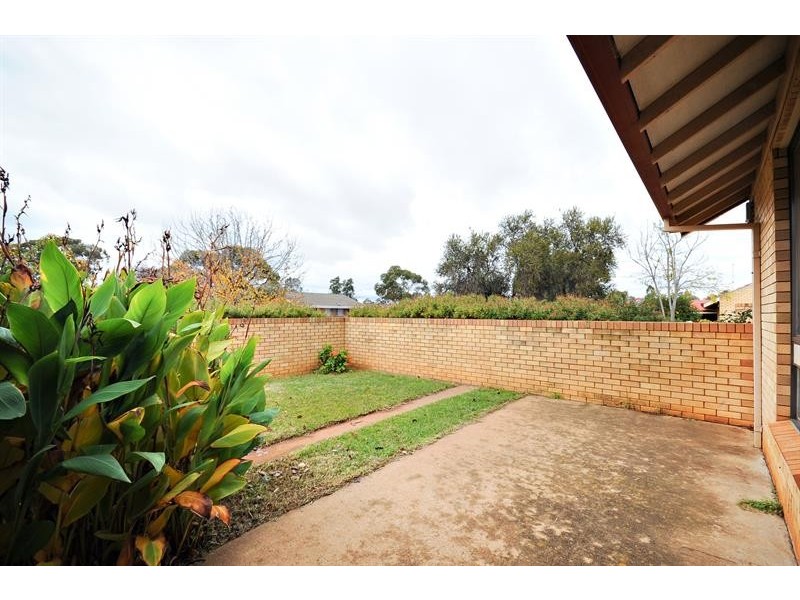 5/10 Sturt Cir, Dubbo NSW 2830