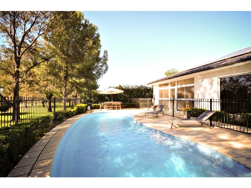 8 Englewood Ave, Dubbo NSW 2830